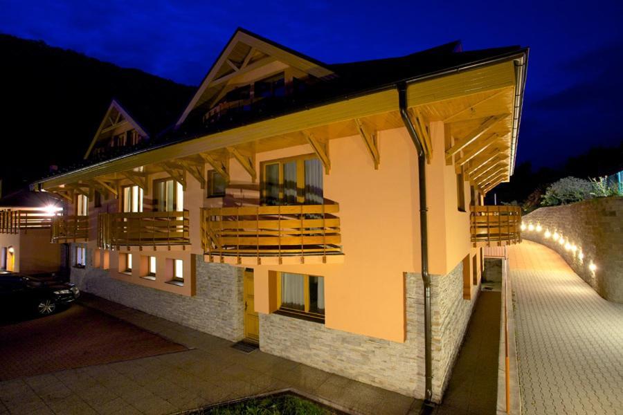 Penzion Adika Mýto pod Ďumbierom Extérieur photo
